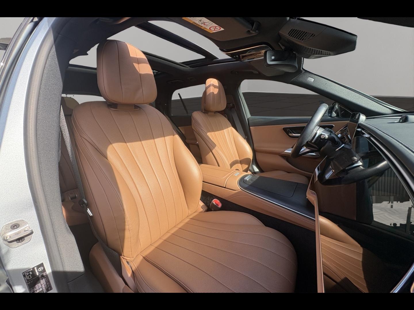 Image MERCEDES-BENZ Classe E Break 300 e 204+129ch AMG Line 9G-Tronic