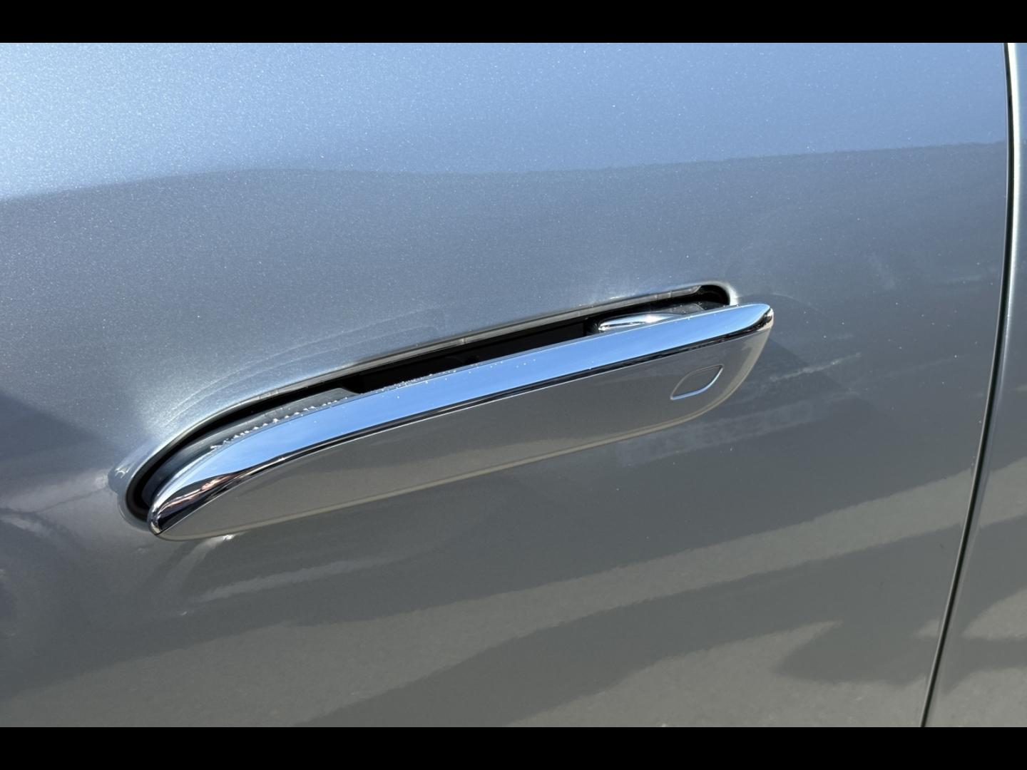Image MERCEDES-BENZ Classe E Break 300 e 204+129ch AMG Line 9G-Tronic