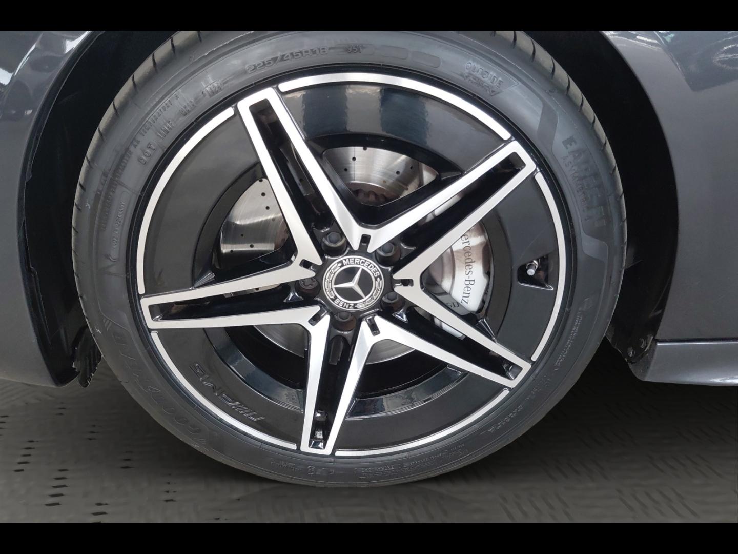 Image MERCEDES-BENZ Classe C 220 d 197ch AMG Line