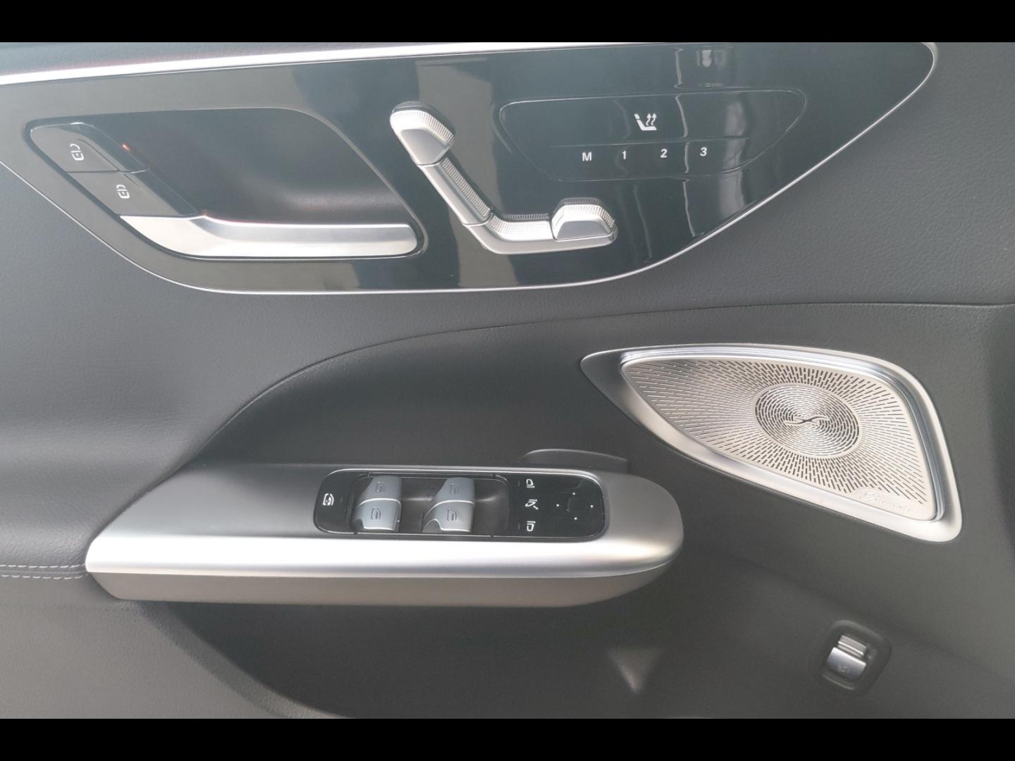 Image MERCEDES-BENZ Classe C 220 d 197ch AMG Line