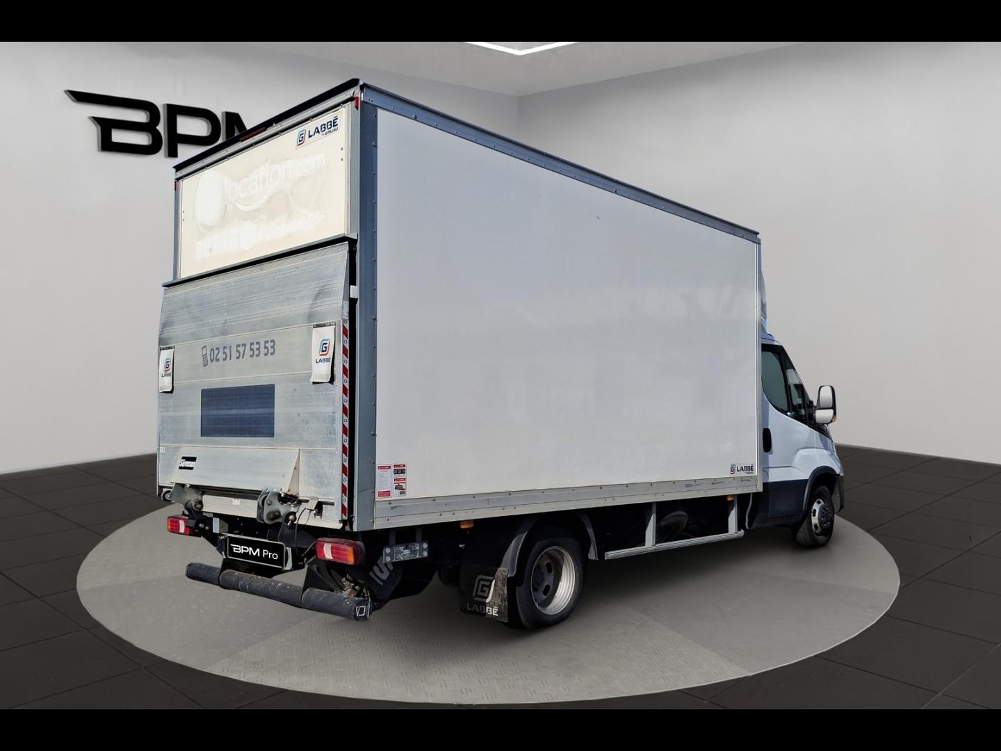 Image IVECO Daily CCb 35C16H empattement 4100 3.0L Caisse et Hayon