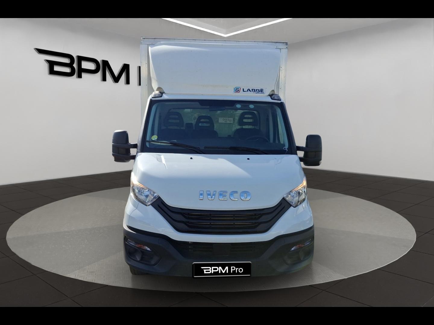 Image IVECO Daily CCb 35C16H empattement 4100 3.0L Caisse 2 portes arrières