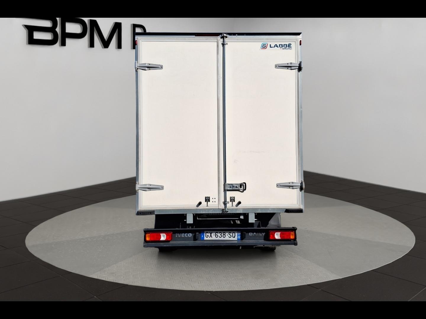 Image IVECO Daily CCb 35C16H empattement 4100 3.0L Caisse 2 portes arrières