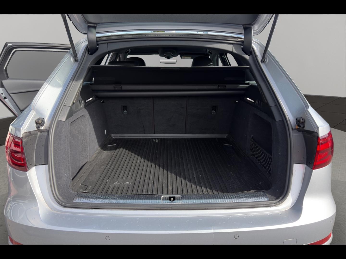 Image AUDI A4 Avant 2.0 TDI 150ch S line S tronic 7