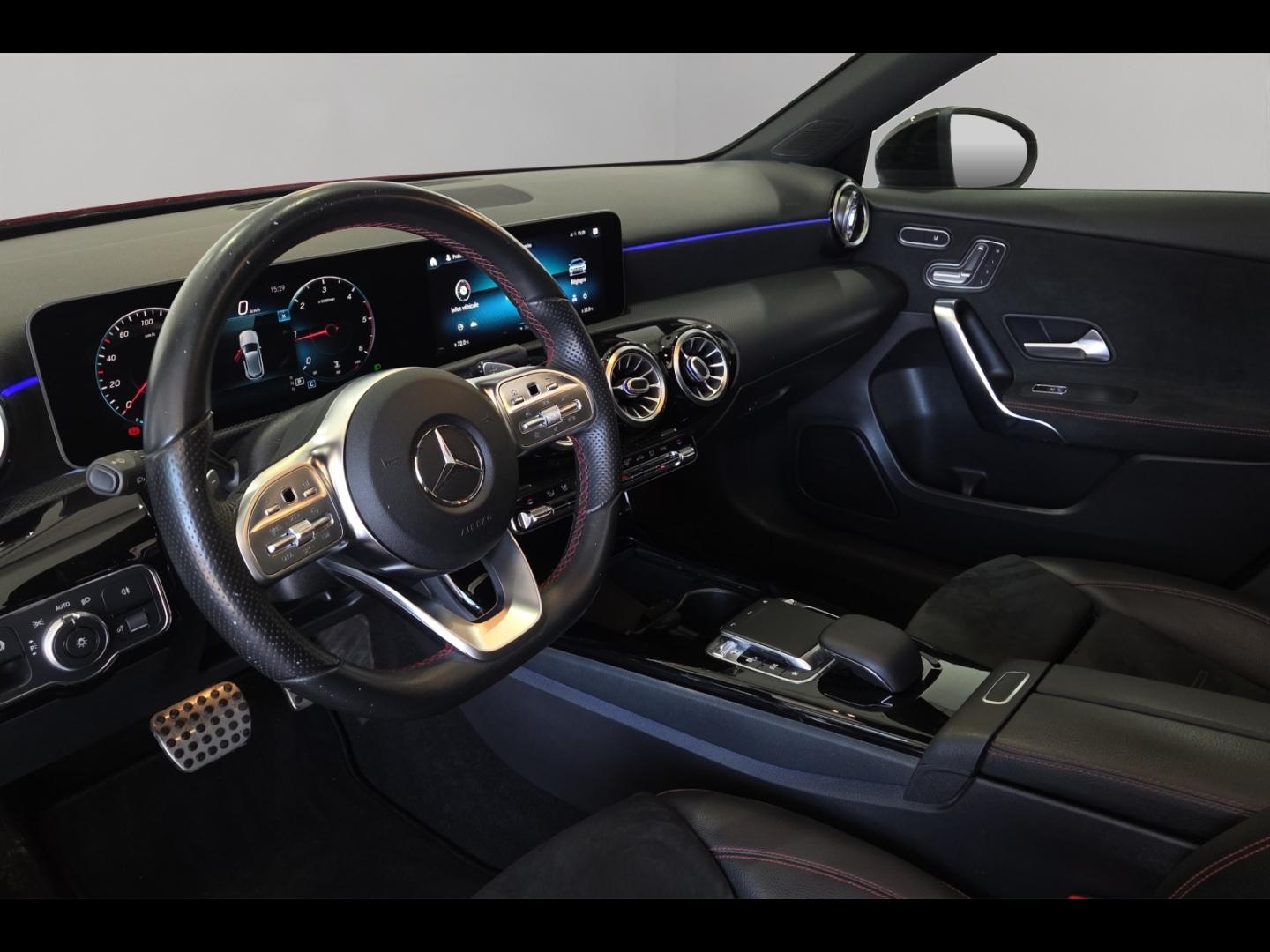Image MERCEDES-BENZ Classe A 180 d 116ch AMG Line 7G-DCT