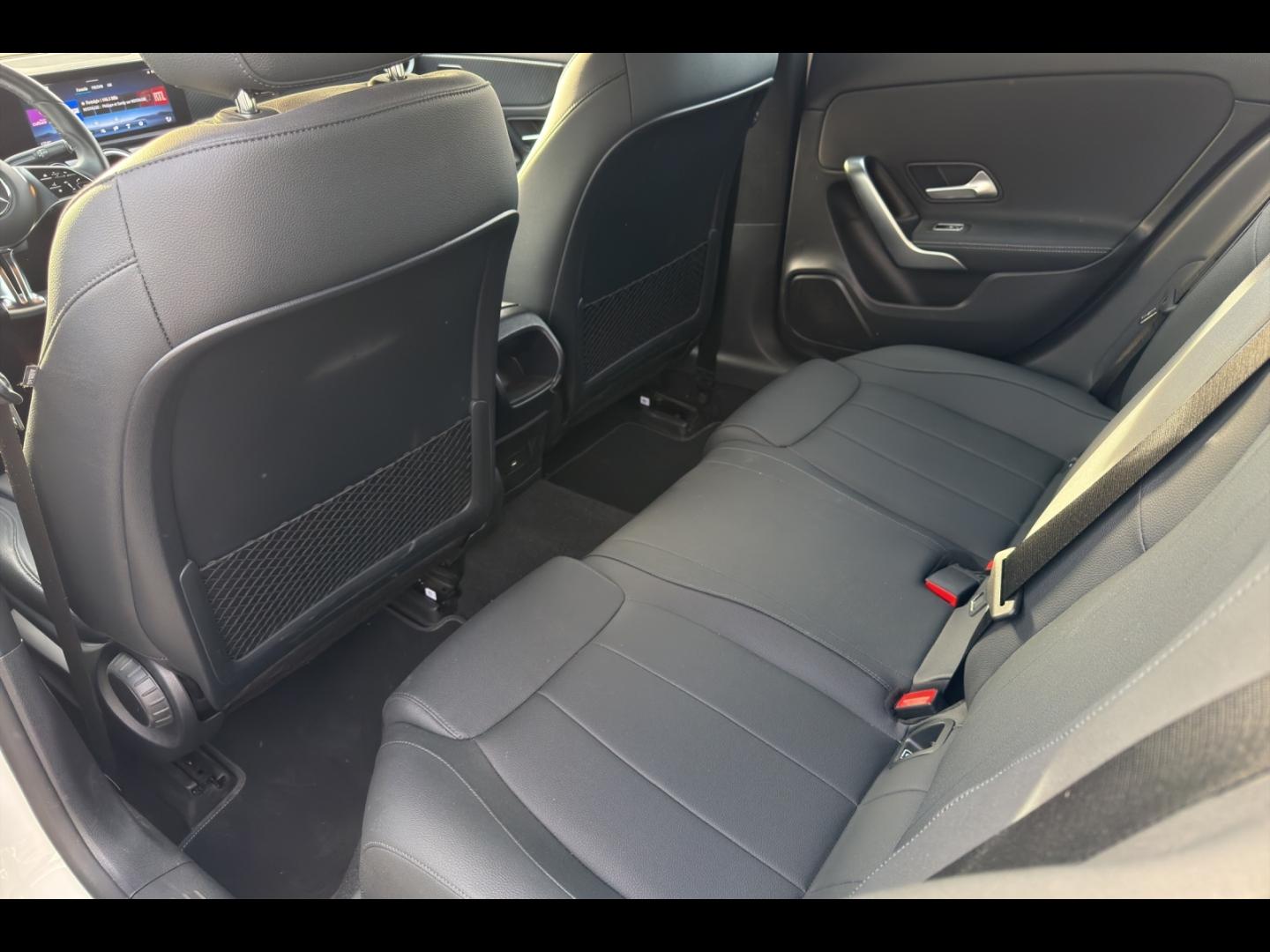 Image MERCEDES-BENZ Classe A 180 d 116ch Progressive Line 8G-DCT