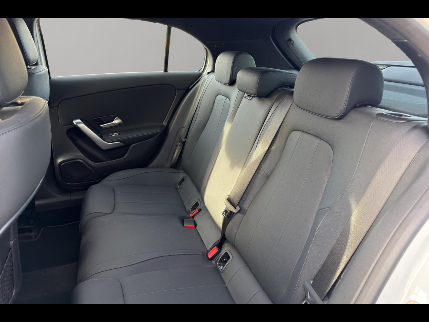 Image MERCEDES-BENZ Classe A 180 d 116ch Progressive Line 8G-DCT