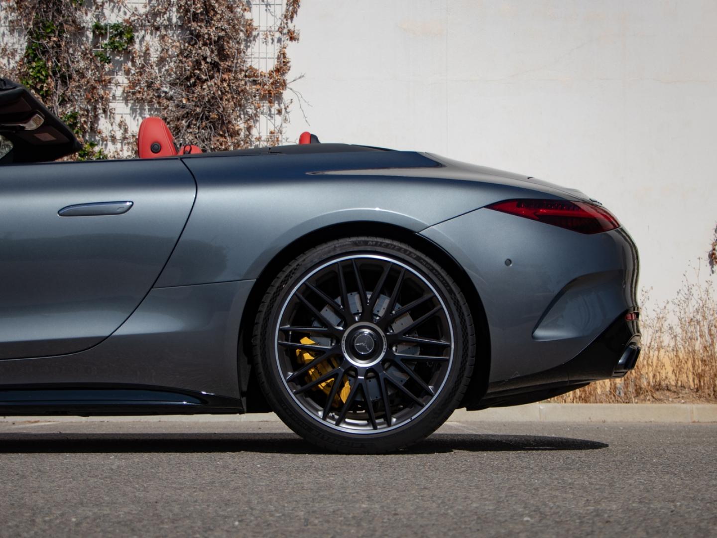 Image MERCEDES-BENZ Classe SL 63 AMG 585ch 4Matic+ 9G Speedshift MCT AMG