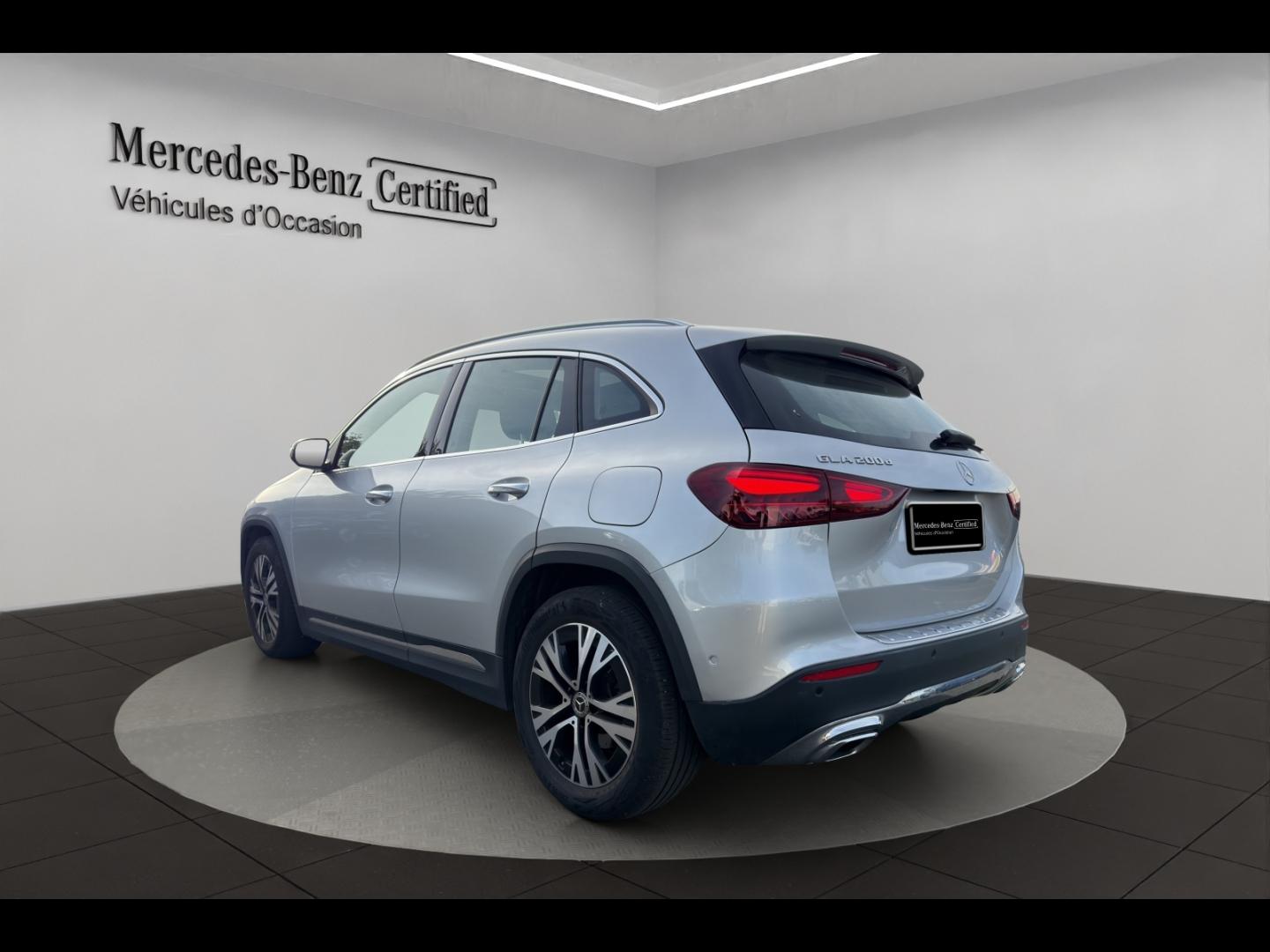Image MERCEDES-BENZ GLA 200 d 150ch Business Line 8G-DCT