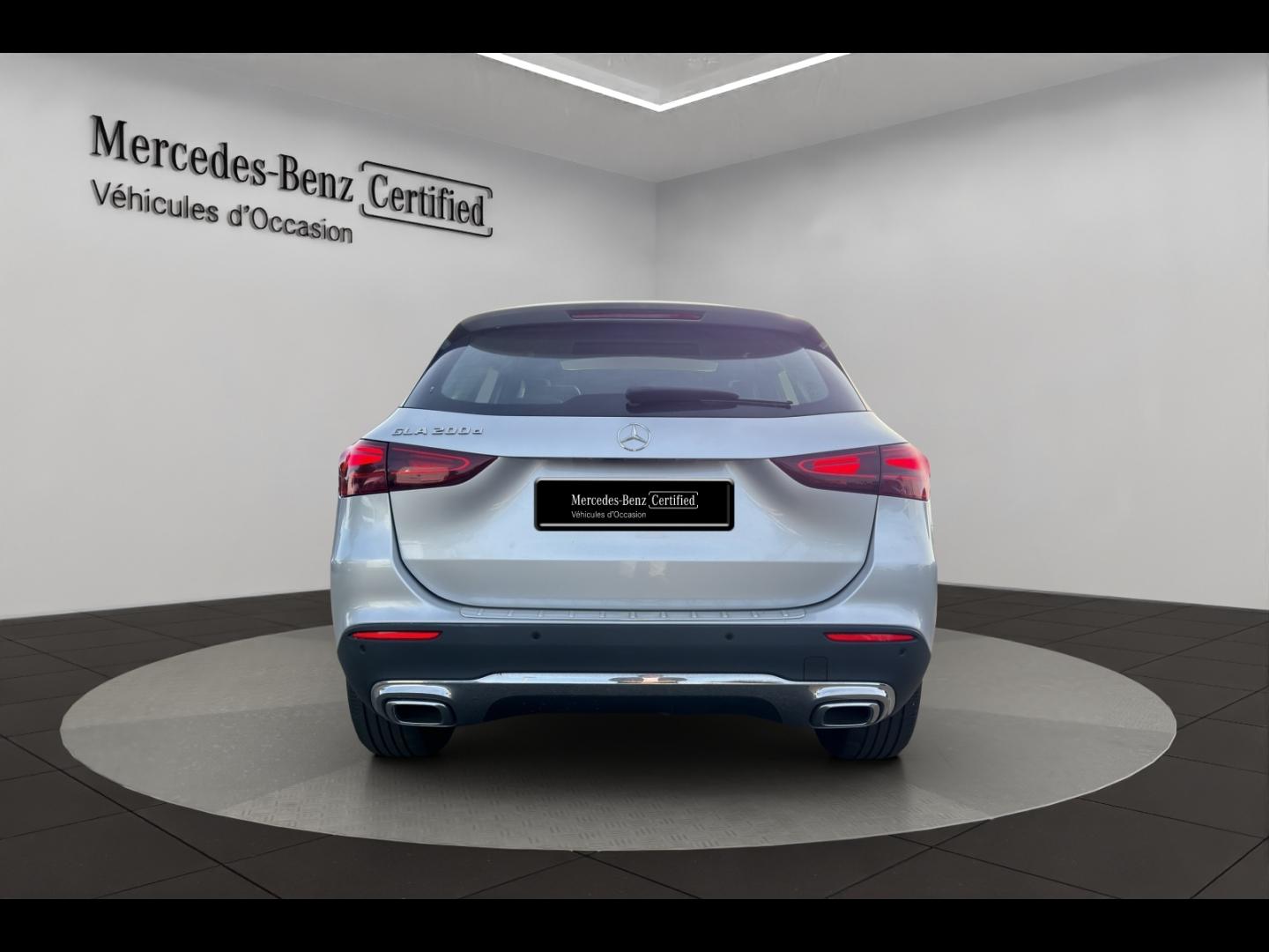 Image MERCEDES-BENZ GLA 200 d 150ch Business Line 8G-DCT