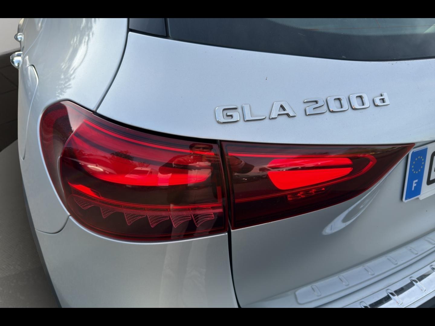 Image MERCEDES-BENZ GLA 200 d 150ch Business Line 8G-DCT
