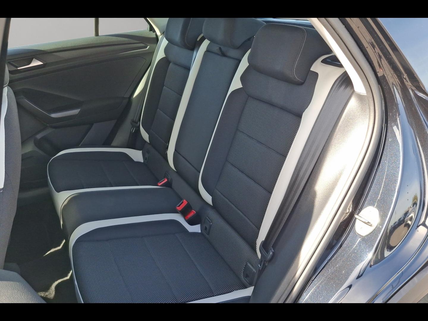 Image VOLKSWAGEN T-Roc 1.5 TSI EVO 150ch Carat DSG7 Euro6d-T