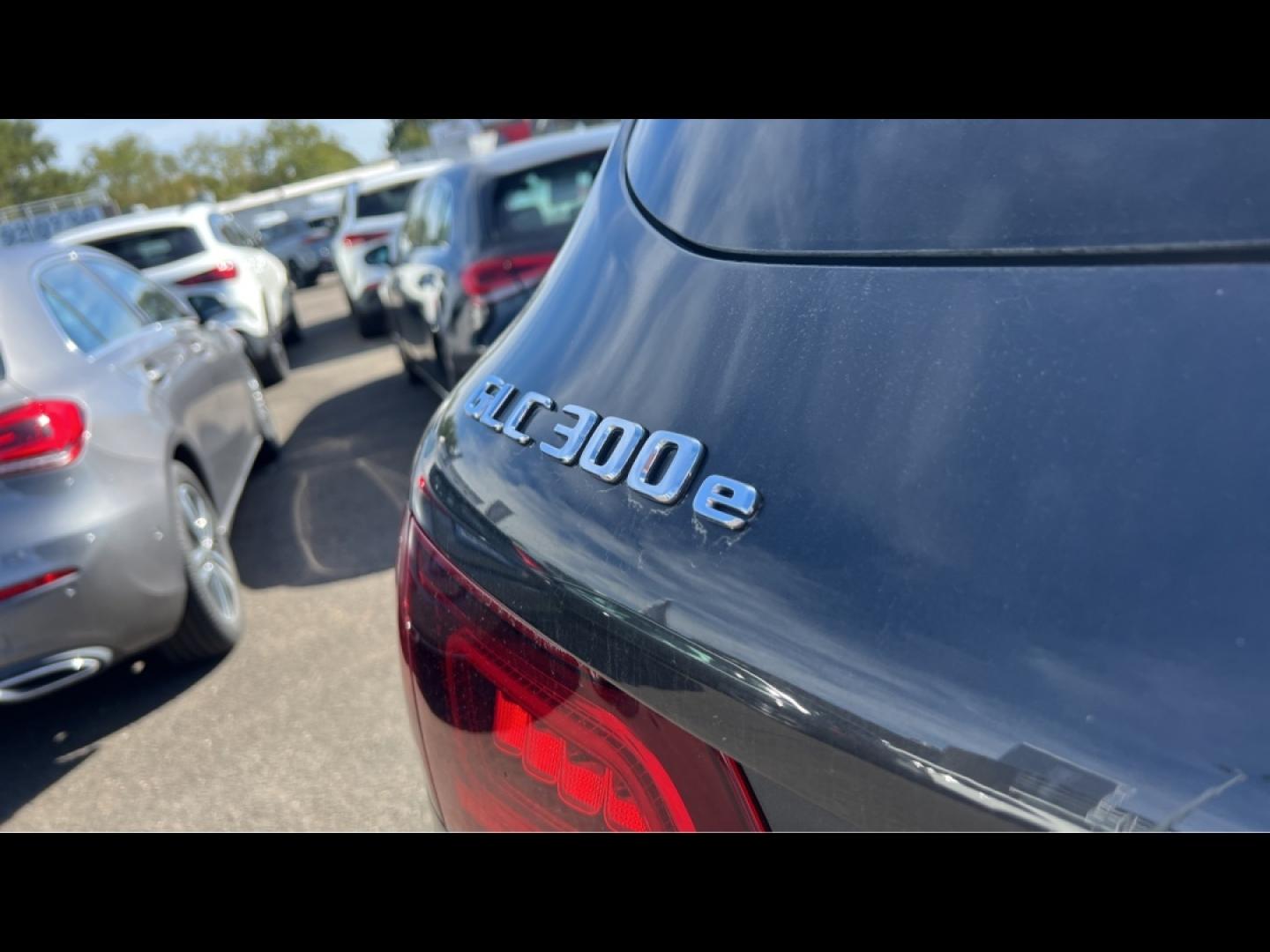 Image MERCEDES-BENZ GLC 300 e 211+122ch AMG Line 4Matic 9G-Tronic Euro6d-T-EVAP-ISC