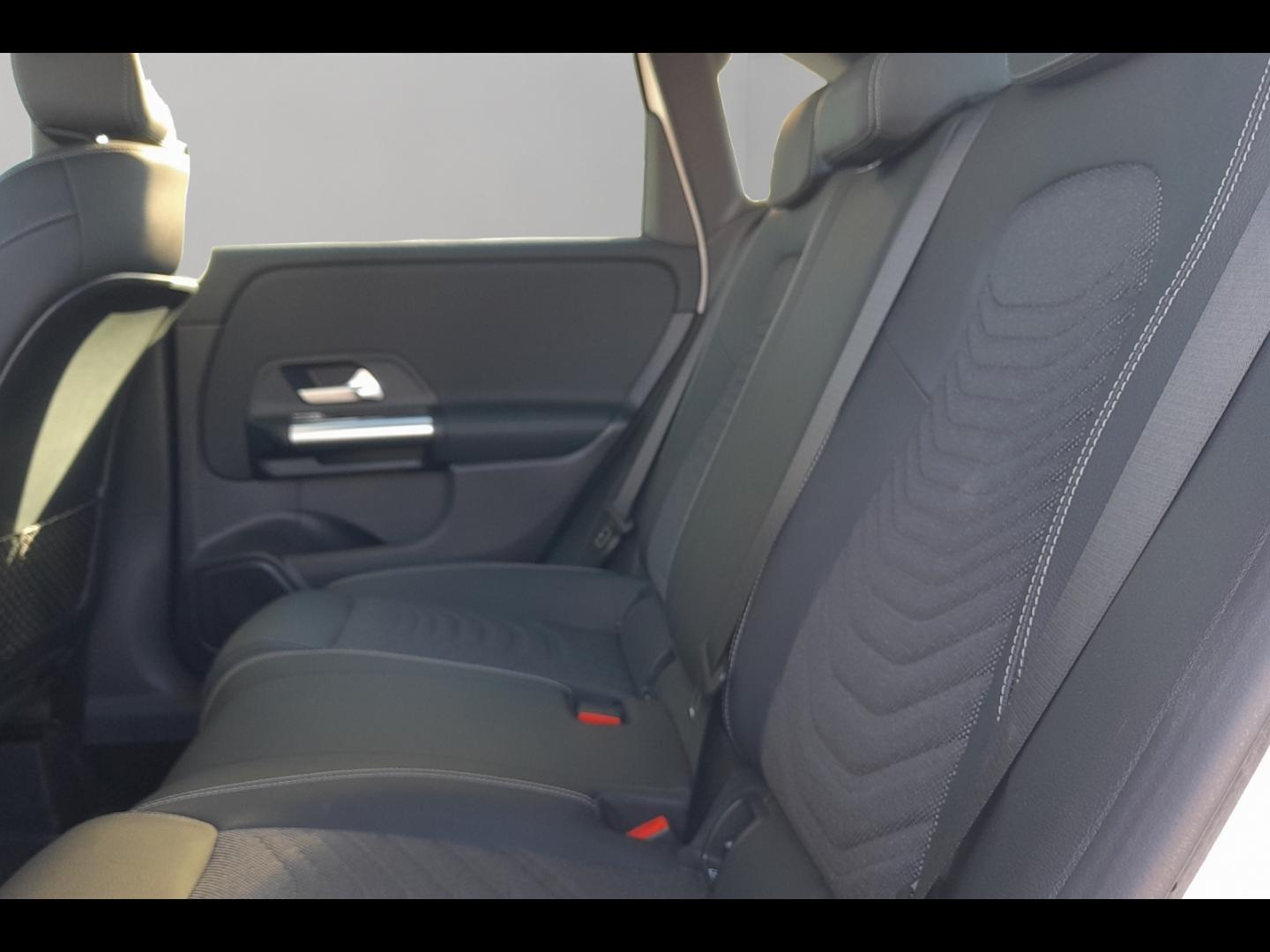 Image MERCEDES-BENZ Classe B 180d 116ch Progressive Line 8G-DCT