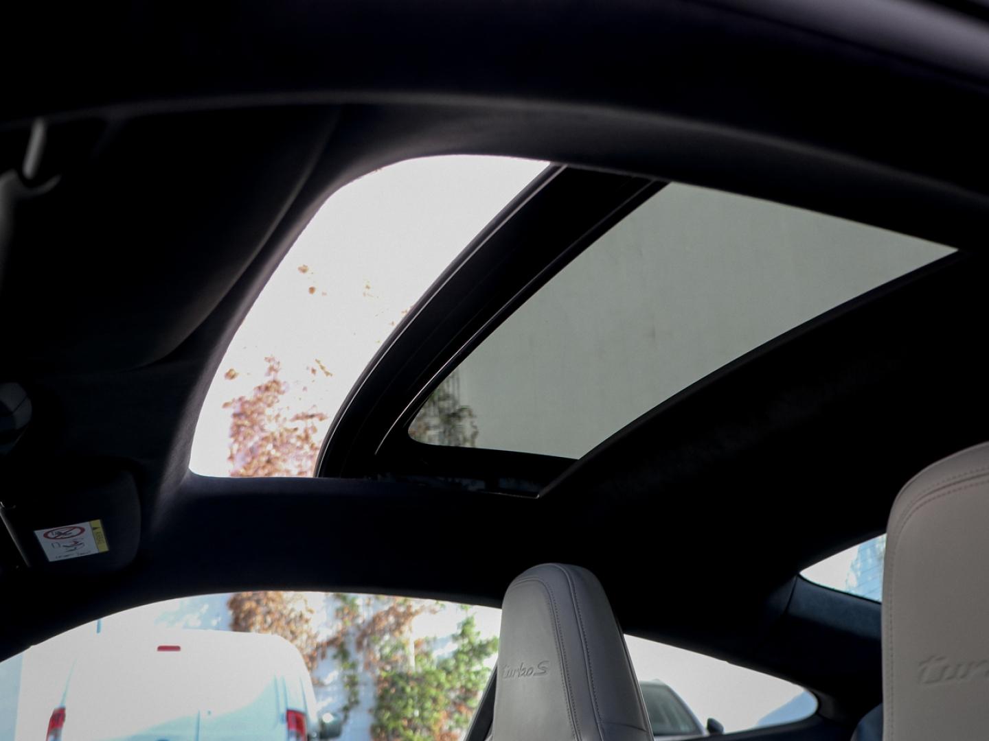 Image PORSCHE 911 Coupe 3.7 650ch Turbo S PDK