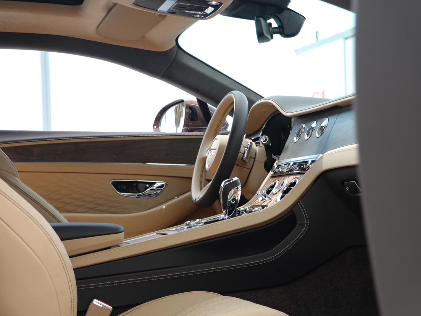 Image BENTLEY CONTINENTAL GT Azure V8 4.0 Hybrid 680ch