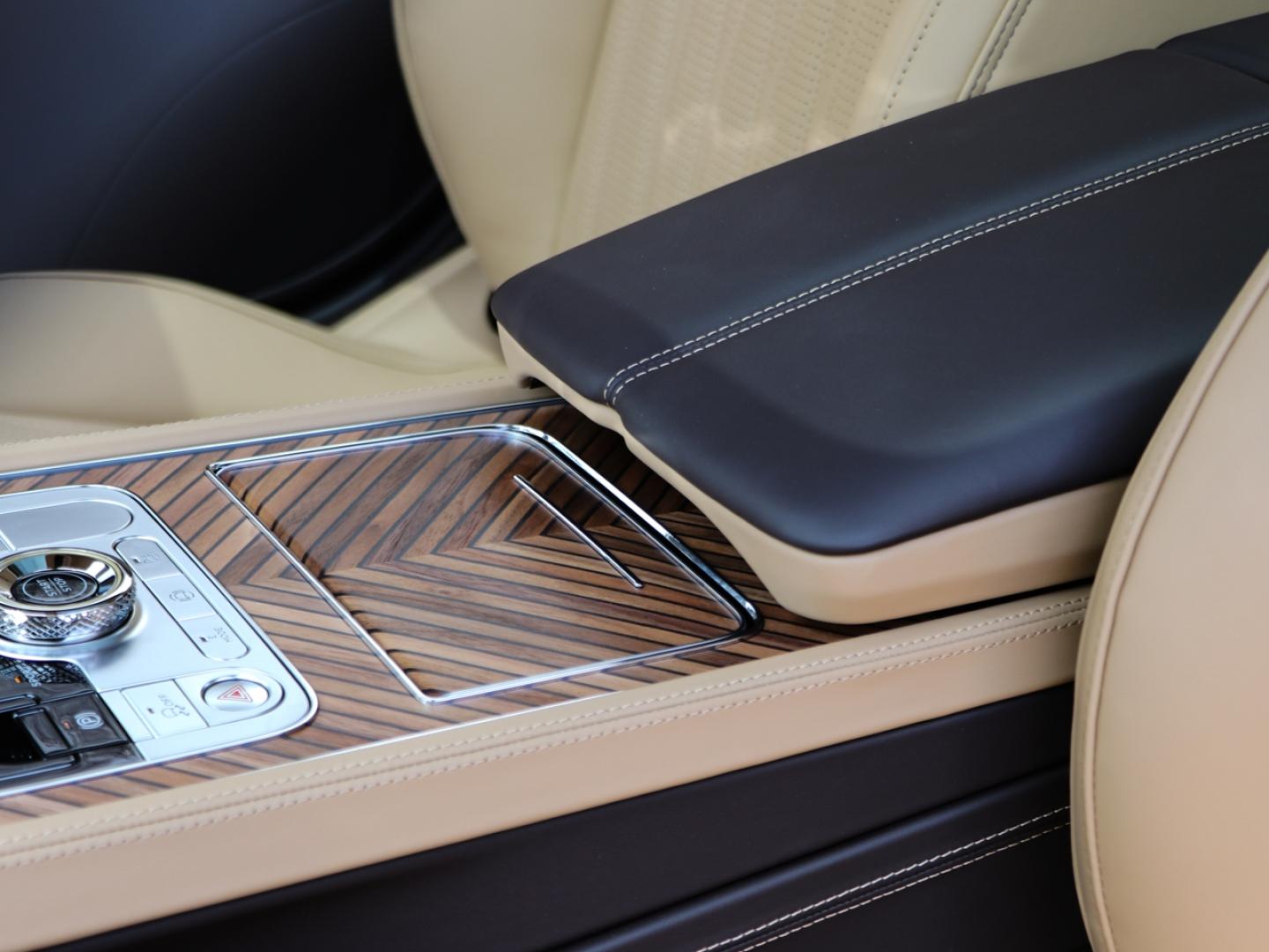 Image BENTLEY CONTINENTAL GT Azure V8 4.0 Hybrid 680ch