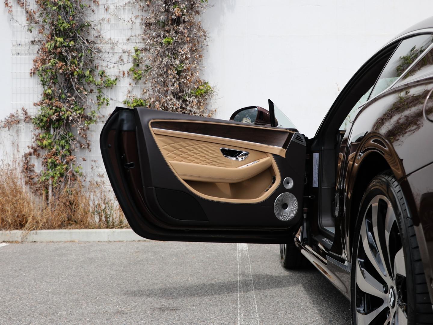 Image BENTLEY CONTINENTAL GT Azure V8 4.0 Hybrid 680ch