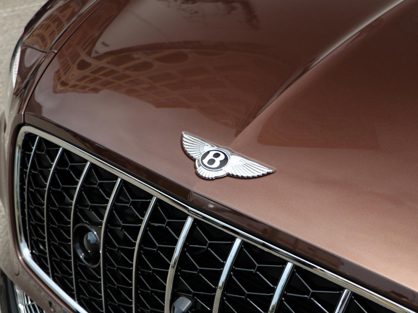 Image BENTLEY CONTINENTAL GT Azure V8 4.0 Hybrid 680ch