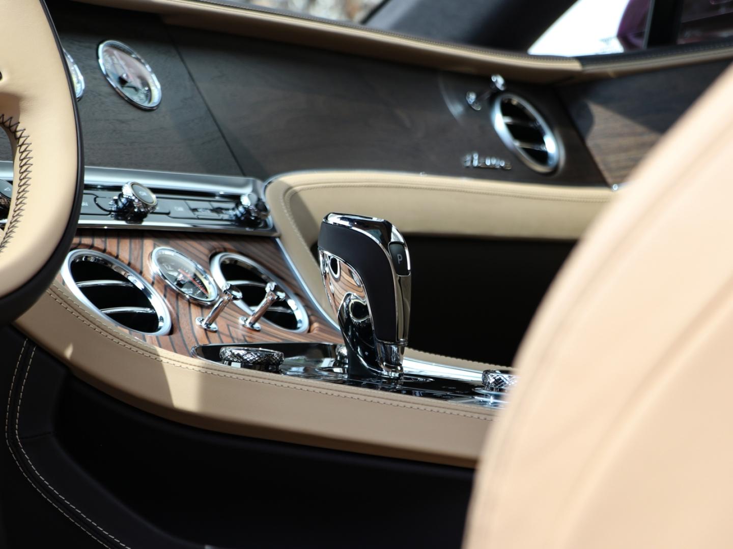 Image BENTLEY CONTINENTAL GT Azure V8 4.0 Hybrid 680ch
