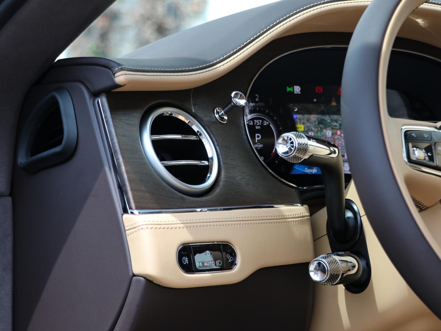 Image BENTLEY CONTINENTAL GT Azure V8 4.0 Hybrid 680ch