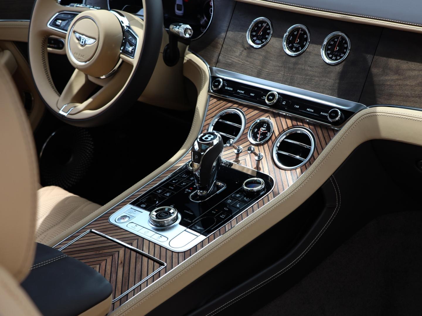 Image BENTLEY CONTINENTAL GT Azure V8 4.0 Hybrid 680ch