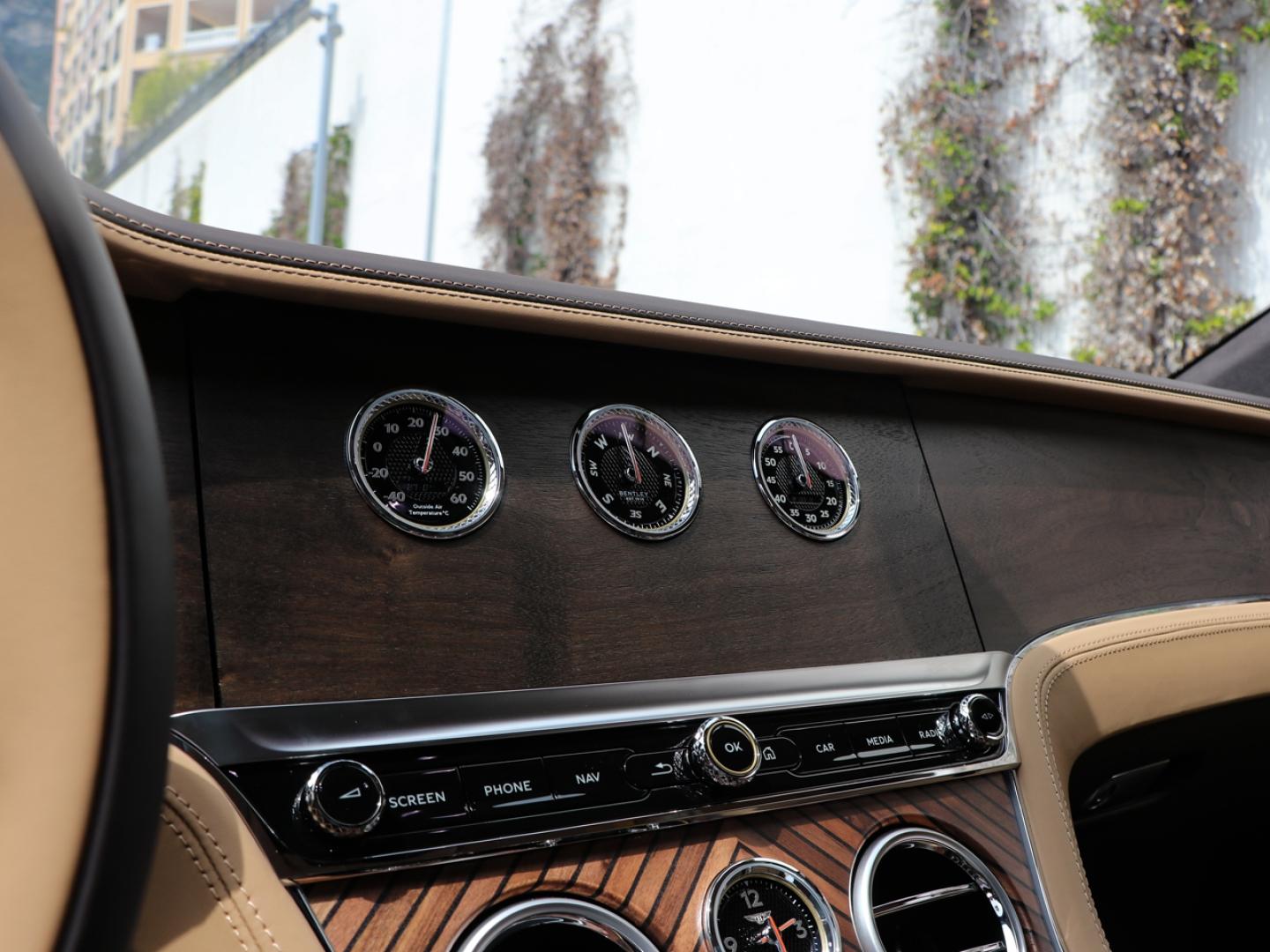 Image BENTLEY CONTINENTAL GT Azure V8 4.0 Hybrid 680ch