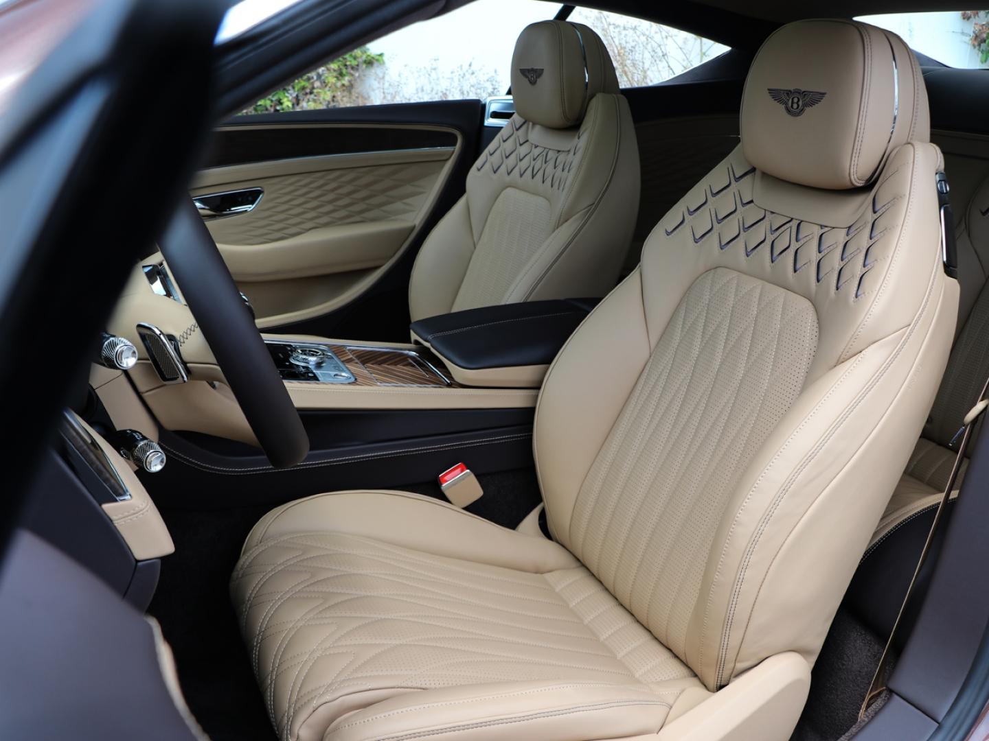 Image BENTLEY CONTINENTAL GT Azure V8 4.0 Hybrid 680ch