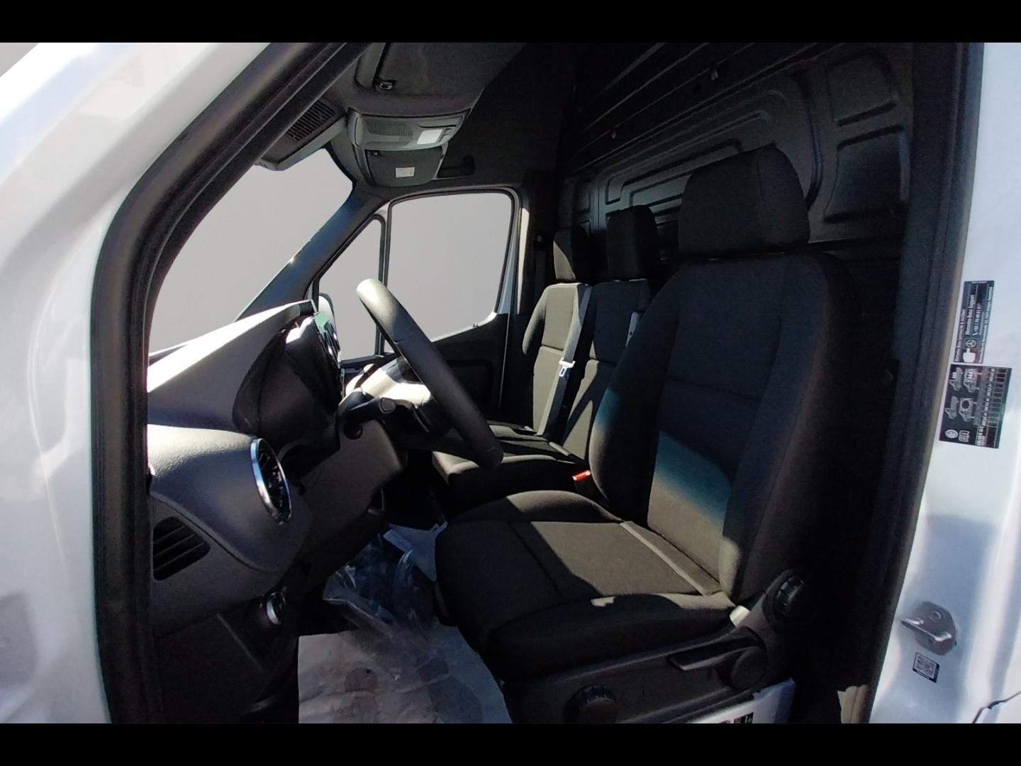 Image MERCEDES-BENZ Sprinter Fg 315 CDI 37 3T5 Pro 9G-Tronic ( 45000 HT )