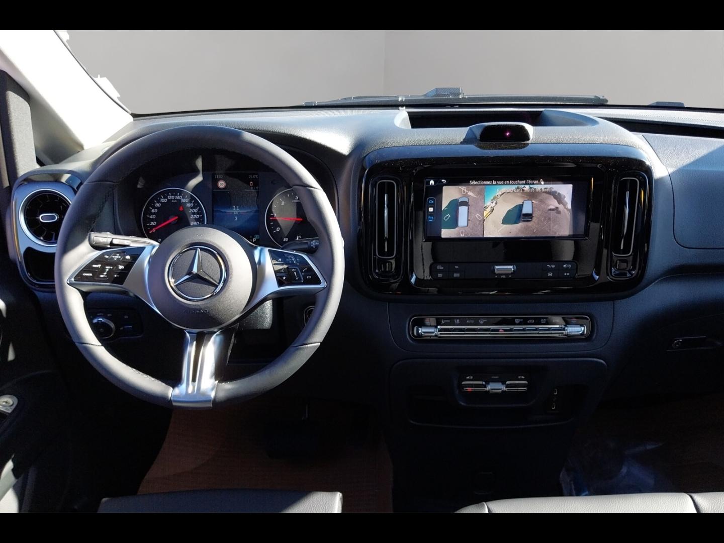 Image MERCEDES-BENZ Vito Fg Vito Tourer 119 CDI XL Select Propulsion 9G-Tronic ( 67500 HT )