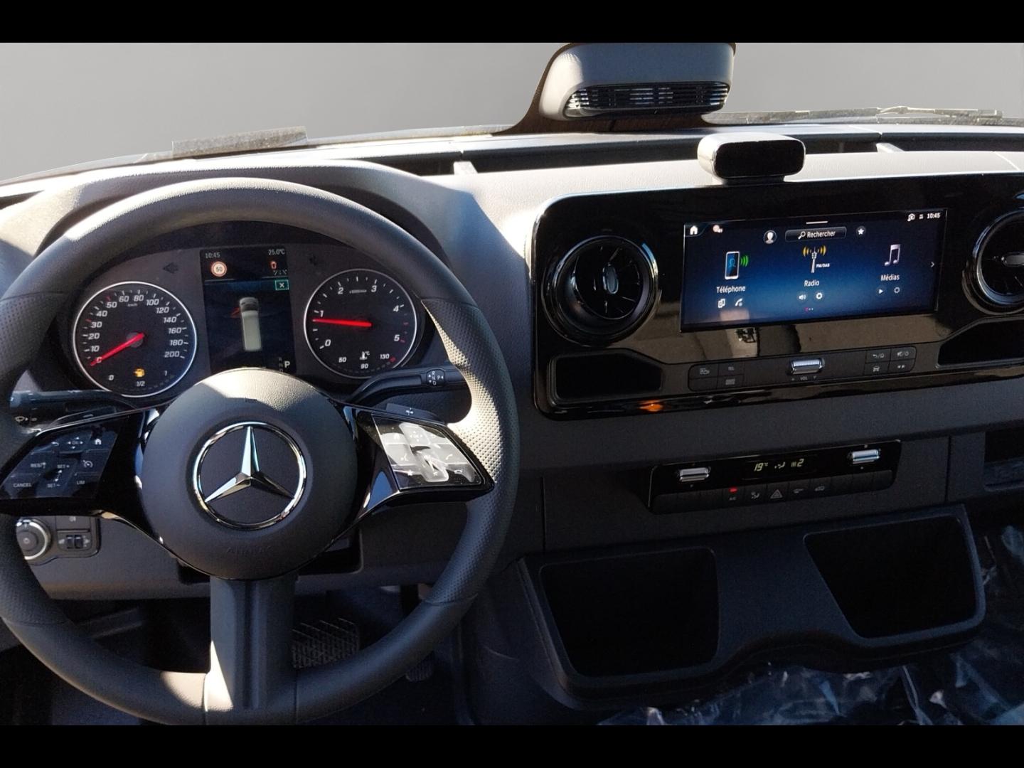 Image MERCEDES-BENZ Sprinter Fg 319 CDI 43 3T5 Pro 9G-Tronic ( 49000HT )