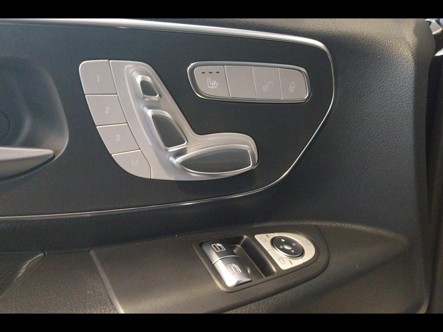 Image MERCEDES-BENZ Vito Fg 119 CDI Mixto Long Select Propulsion 9G-Tronic  (65500? HT)