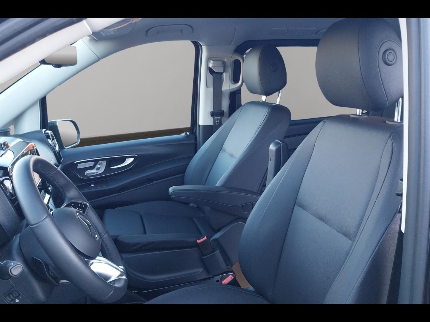 Image MERCEDES-BENZ Vito Fg 119 CDI Mixto Long Select Propulsion 9G-Tronic  (65500? HT)
