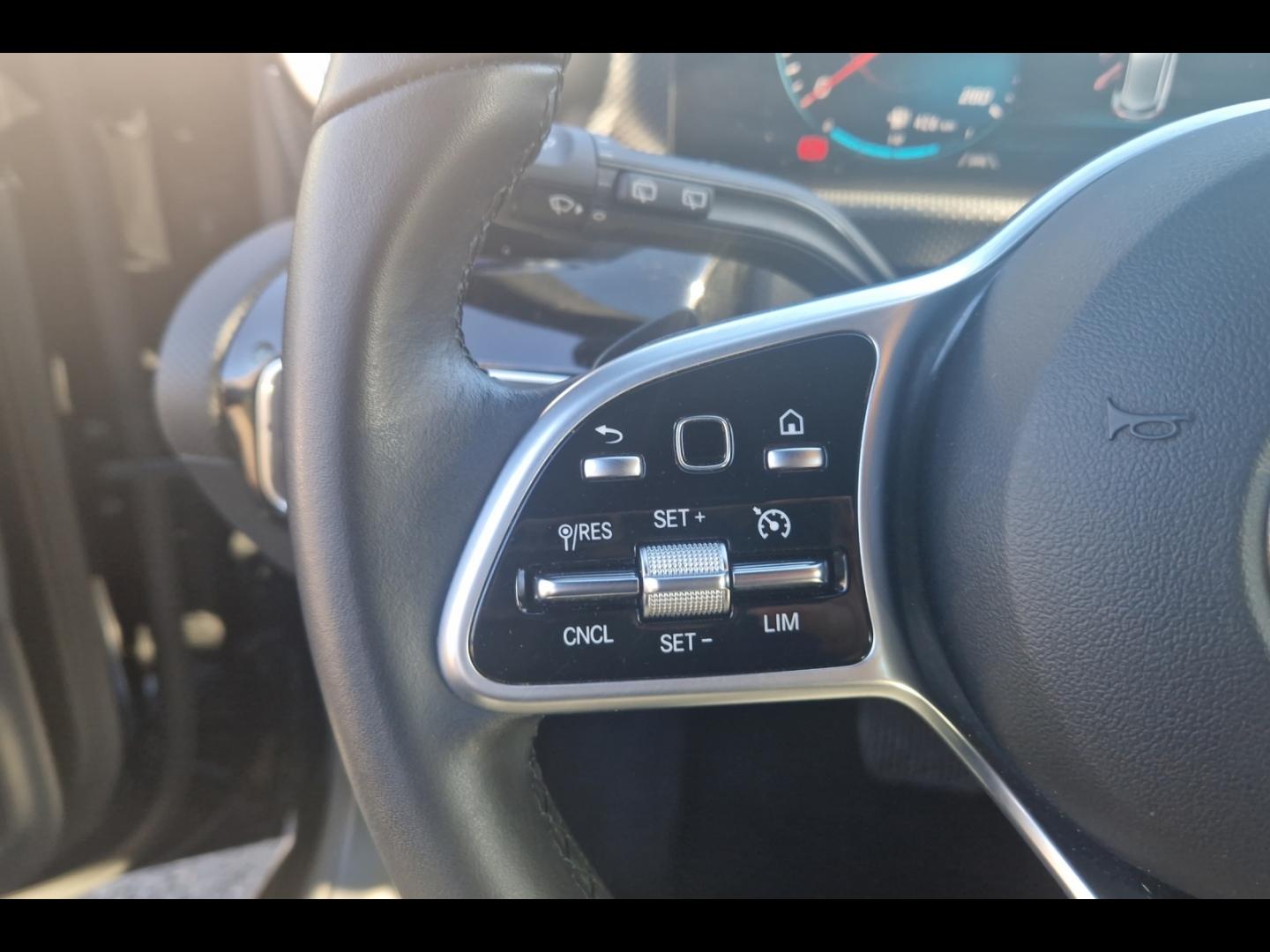 Image MERCEDES-BENZ Classe A 180 136ch Progressive Line 7G-DCT
