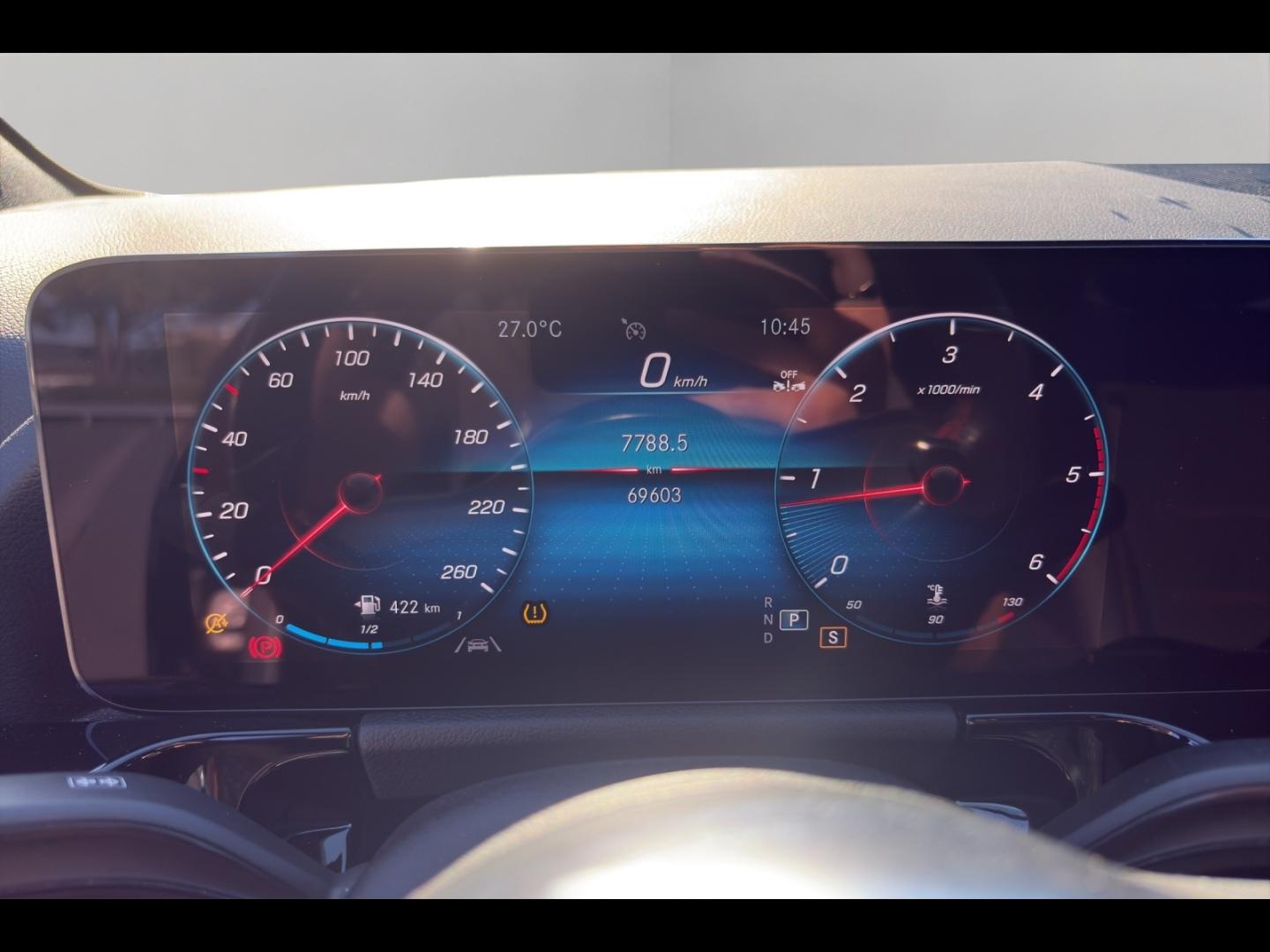 Image MERCEDES-BENZ GLA 200 d 150ch AMG Line 8G-DCT