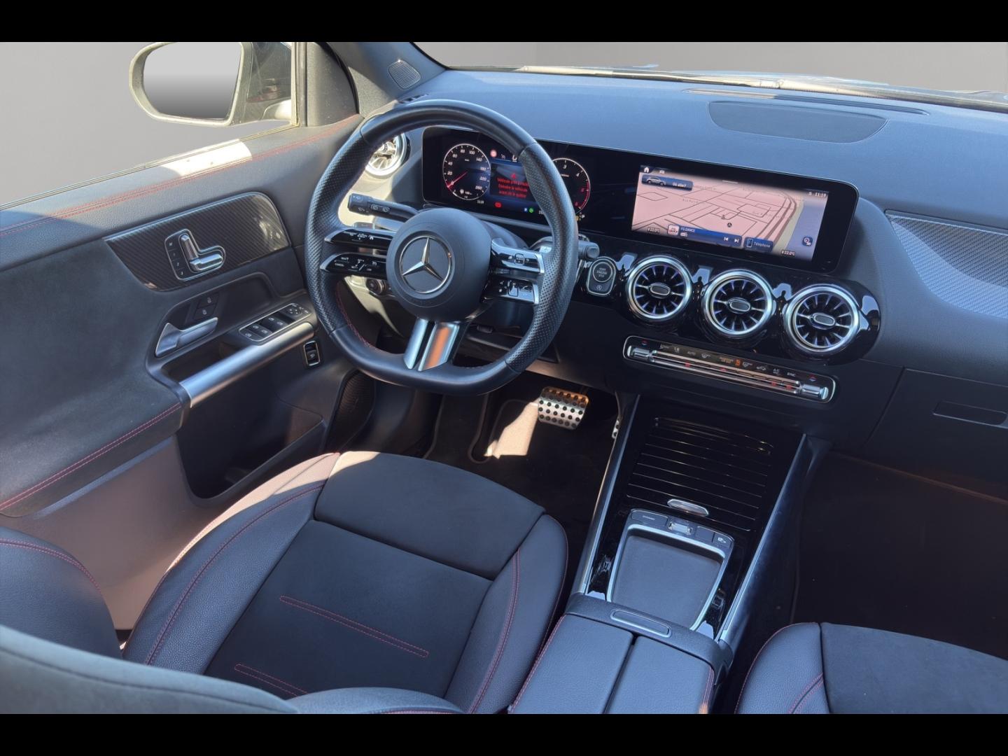 Image MERCEDES-BENZ GLA 200 d 150ch AMG Line 8G-DCT