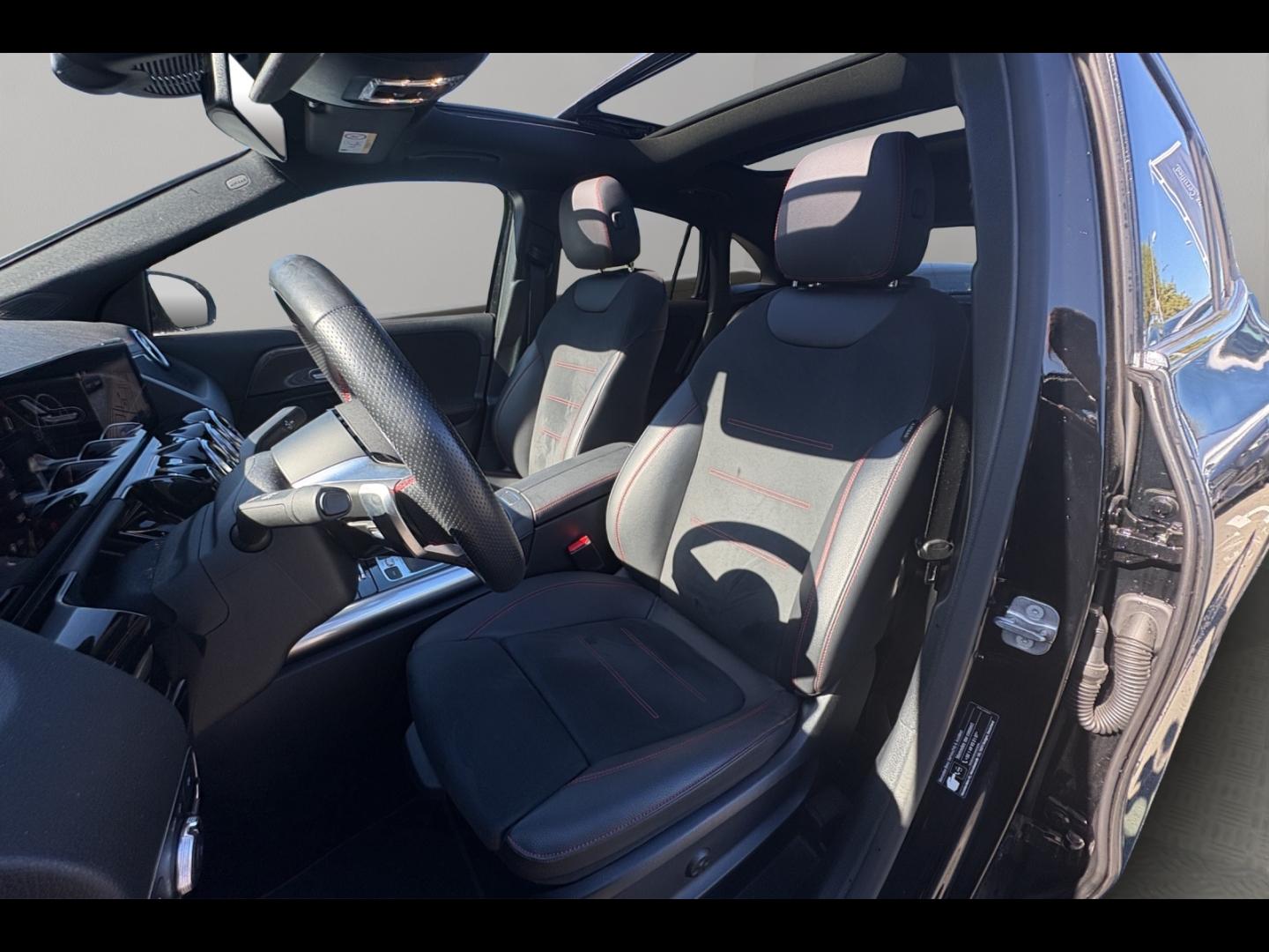 Image MERCEDES-BENZ GLA 200 d 150ch AMG Line 8G-DCT