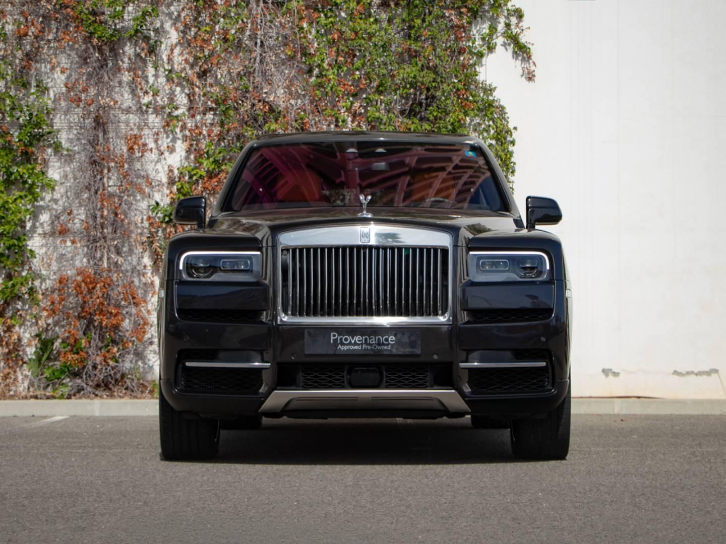 Photo ROLLS-ROYCE Cullinan V12 6.75 Bi-Turbo 600ch Black Badge