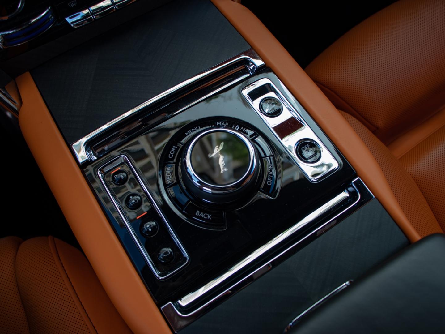 Image ROLLS-ROYCE Cullinan V12 6.75 Bi-Turbo 600ch Black Badge