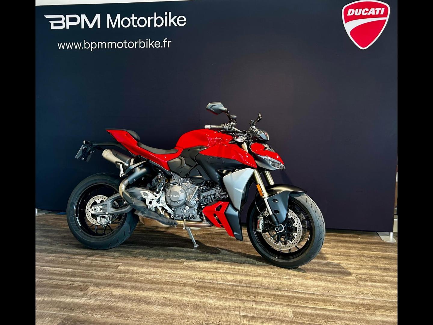 Photo DUCATI Streetfighter 890 Streetfighter V2
