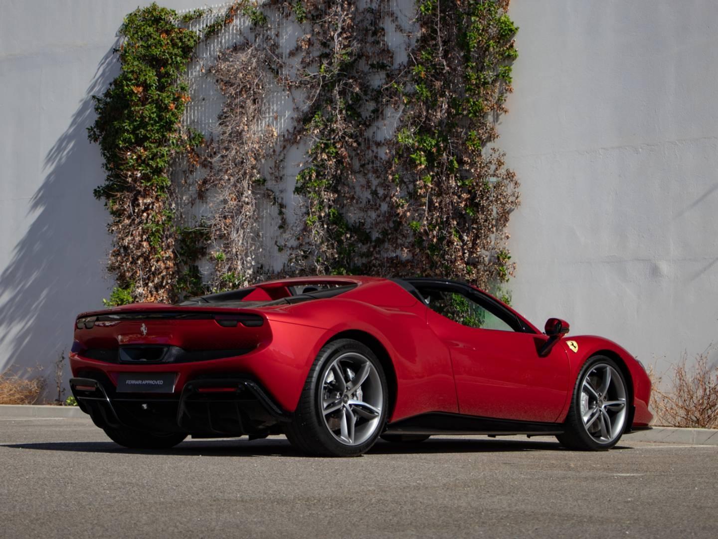Image FERRARI 296 GTS Spider