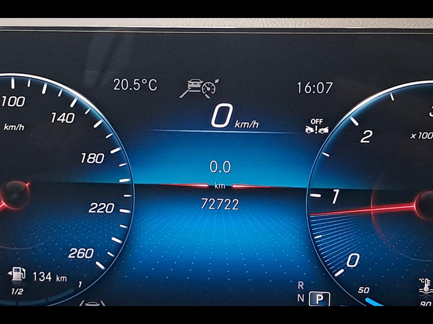 Image MERCEDES-BENZ CLA 200 d 150ch AMG Line 8G-DCT 8cv