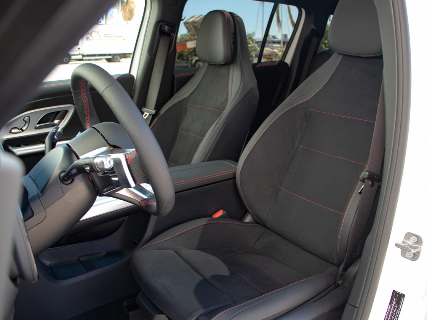 Image MERCEDES-BENZ GLB 220 190+30ch AMG Line 4Matic 8G-eDCT