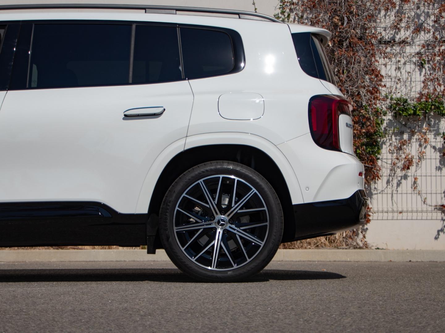 Image MERCEDES-BENZ GLB 220 190+30ch AMG Line 4Matic 8G-eDCT