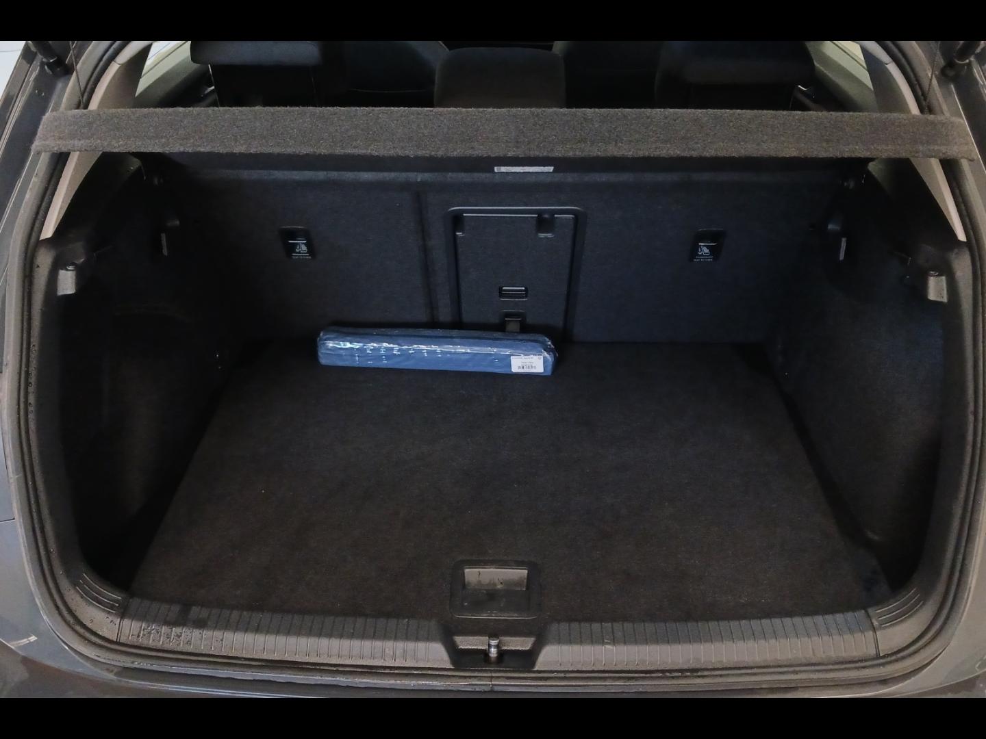 Image VOLKSWAGEN Golf 1.0 TSI OPF 110ch Life Business