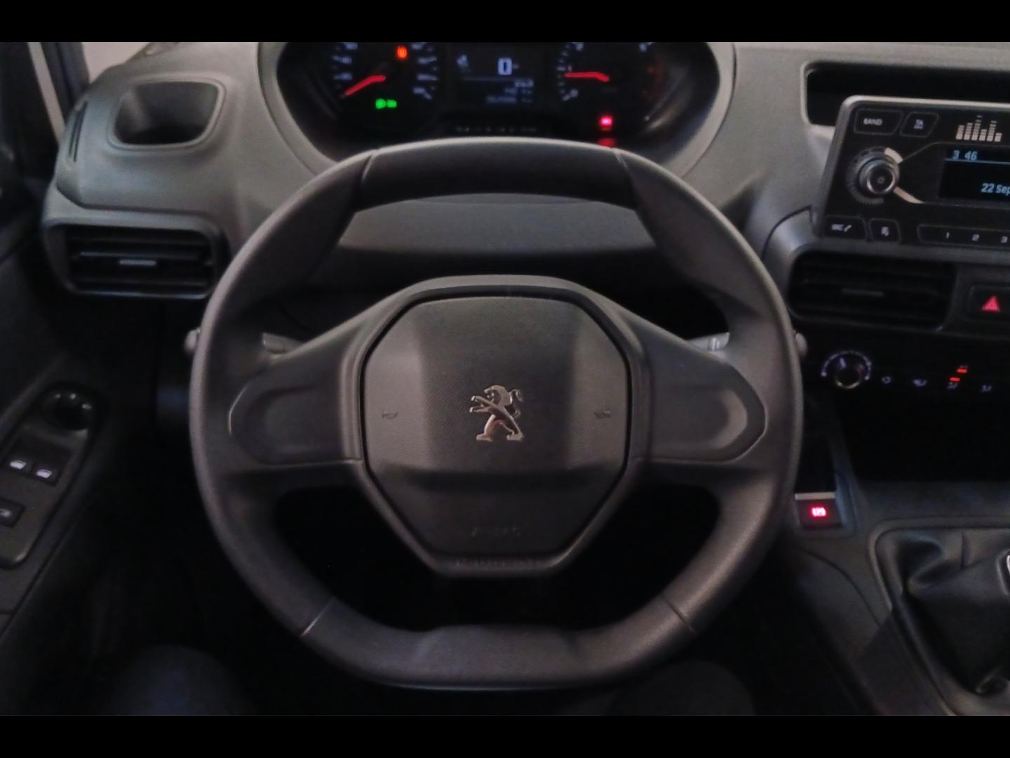 Image PEUGEOT Partner Standard 650kg BlueHDi 100ch S&S BVM5 Premium