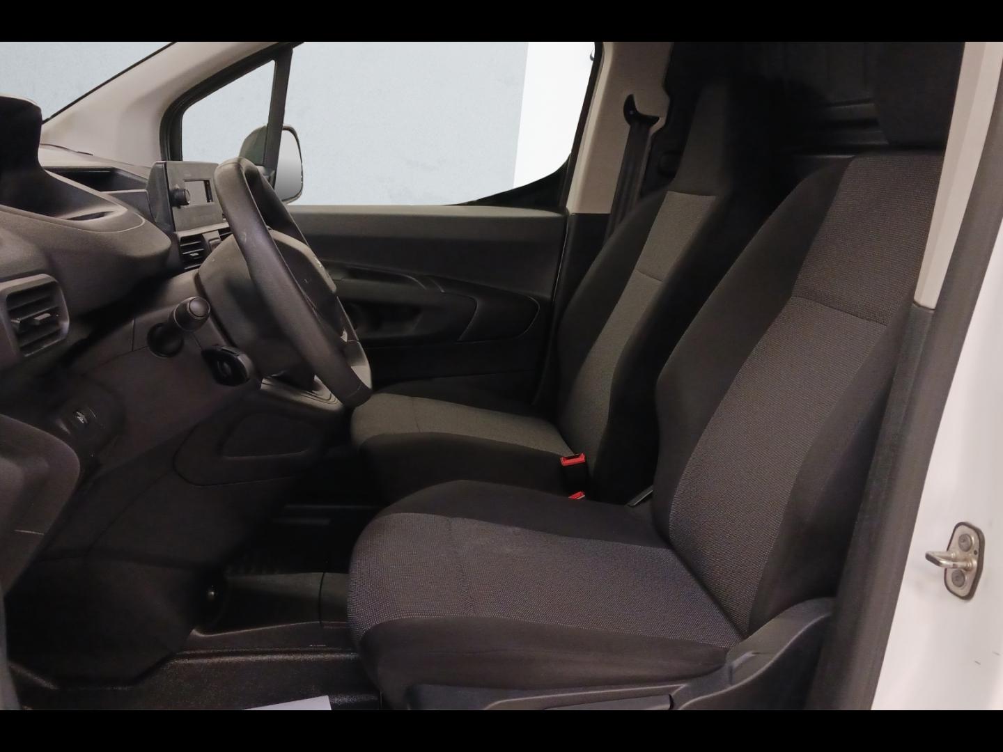Image PEUGEOT Partner Standard 650kg BlueHDi 100ch S&S BVM5 Premium