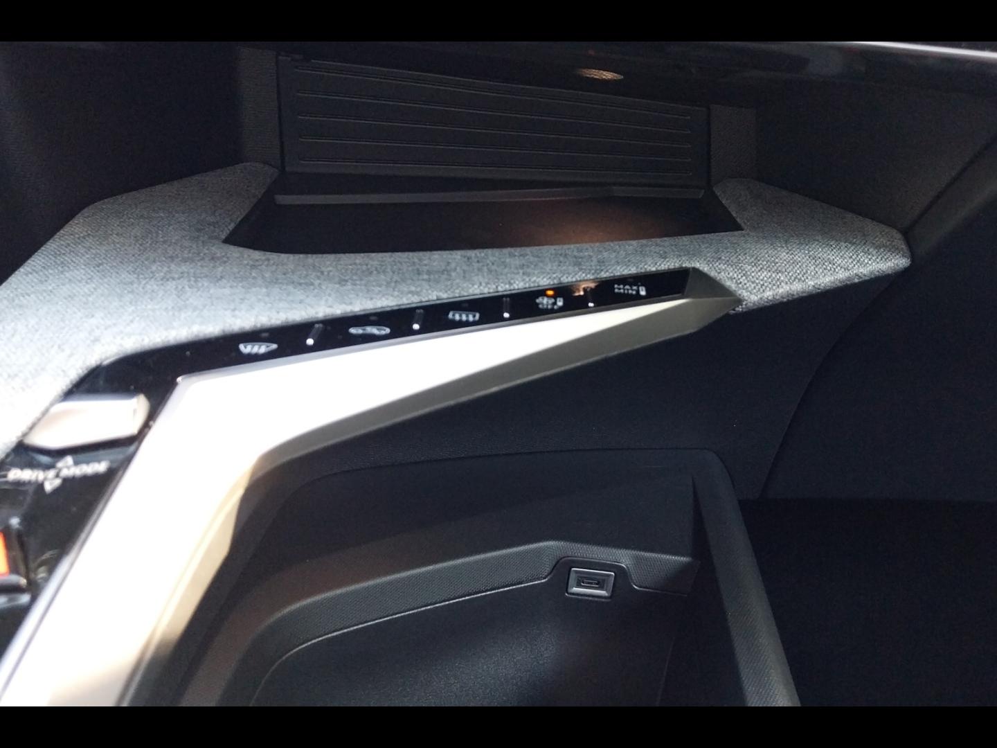Image PEUGEOT 5008 Hybrid 145ch Allure e-DCS6