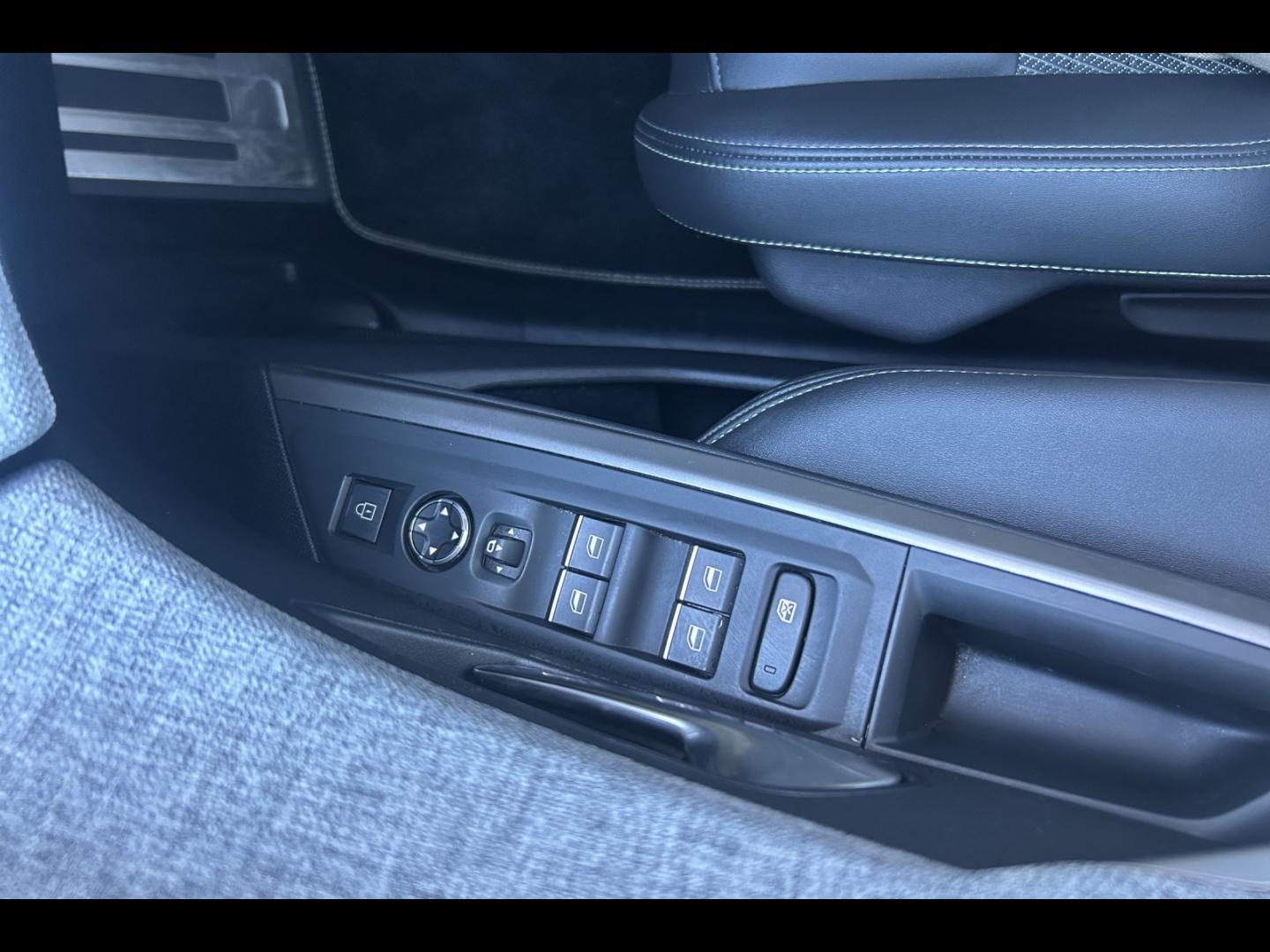Image PEUGEOT 3008 1.2 Hybrid 136ch Allure e-DCS6