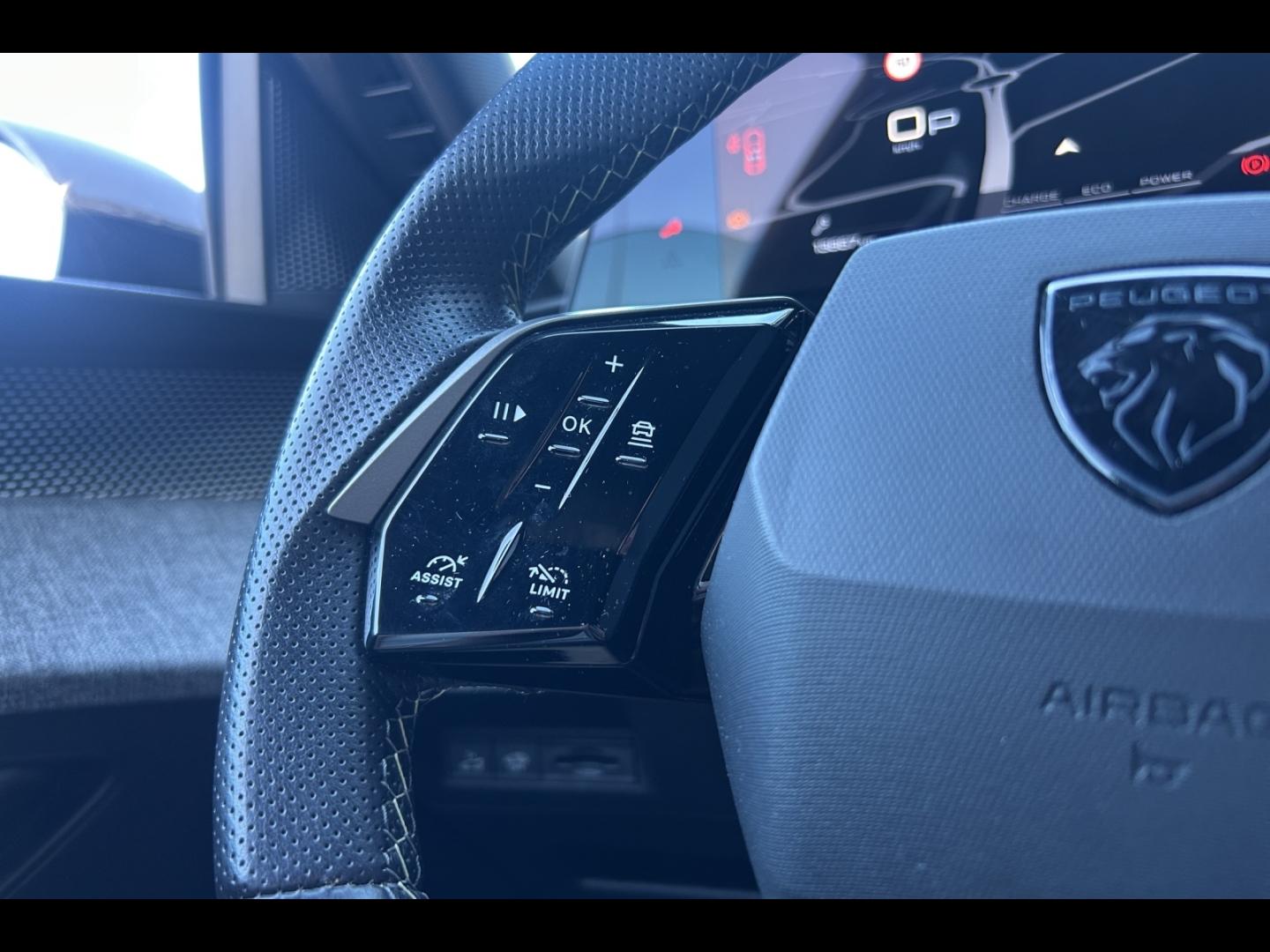 Image PEUGEOT 3008 1.2 Hybrid 136ch Allure e-DCS6